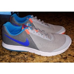 Nike running shoes 7.5